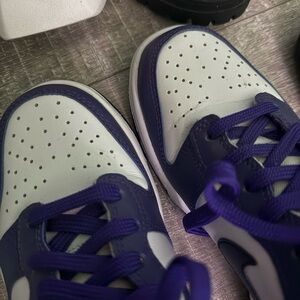 Nike Shoes Size 5 (Y) / Size 6.5 (W)